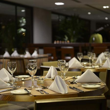 Deville Prime Campo Grande 캄푸그란지 외부 사진 Restaurant