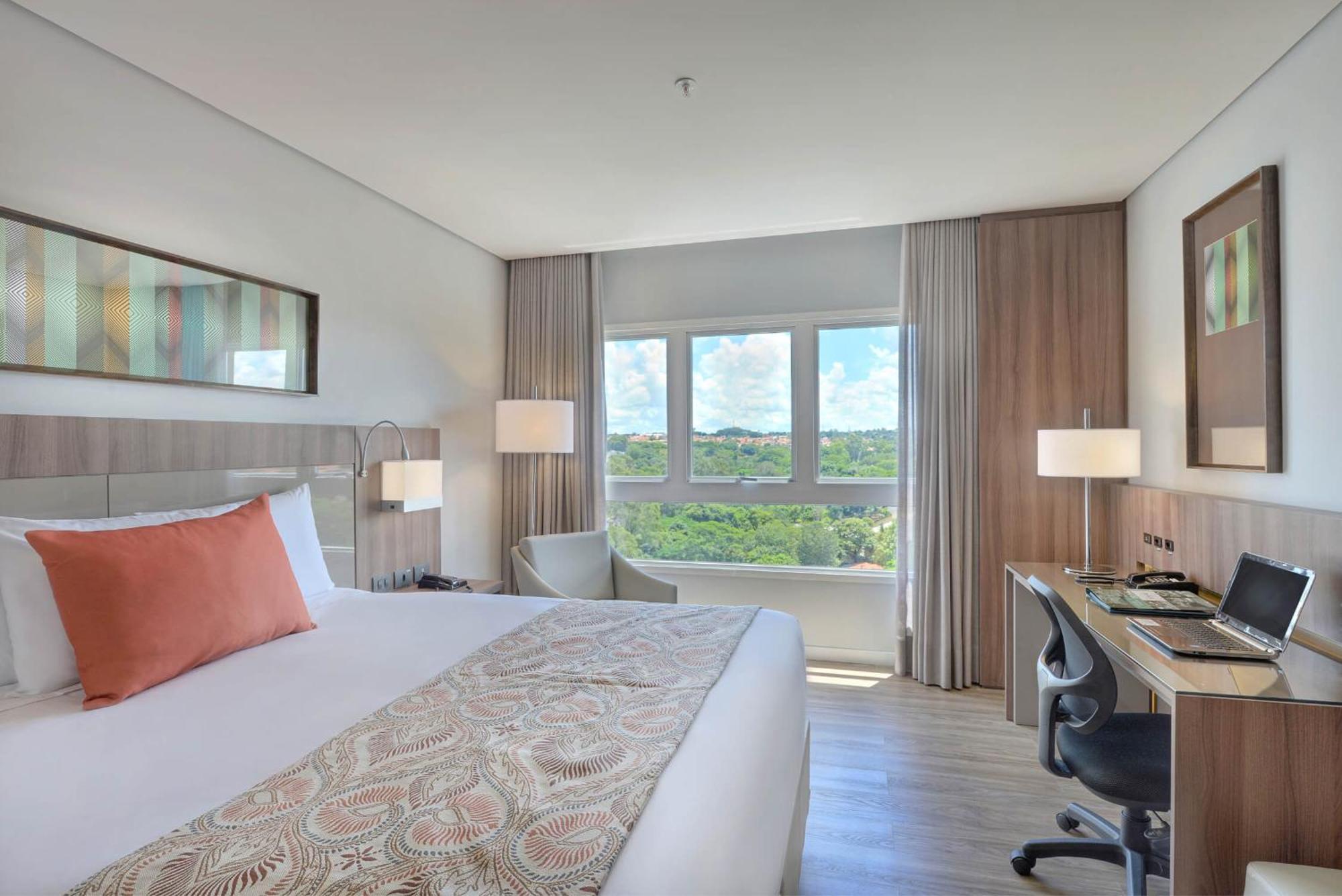 Deville Prime Campo Grande 캄푸그란지 외부 사진 A room at the hotel