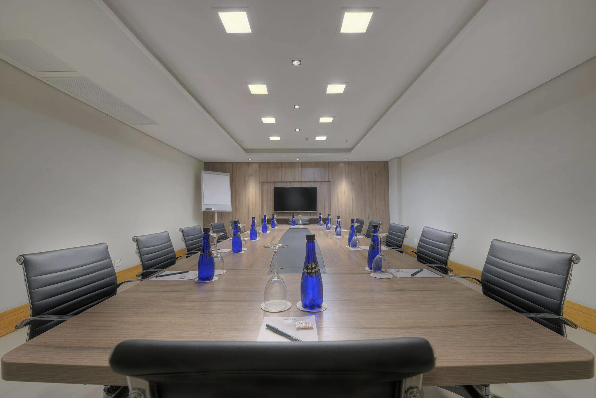 Deville Prime Campo Grande 캄푸그란지 외부 사진 Meeting room at the hotel